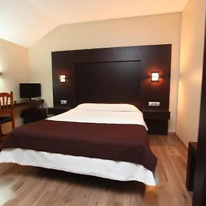Anabel 2*, Baza España